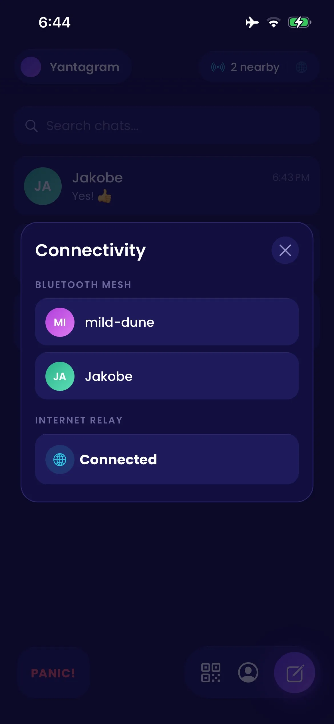 Yantagram connectivity panel listing two nearby Bluetooth mesh peers and a connected internet relay